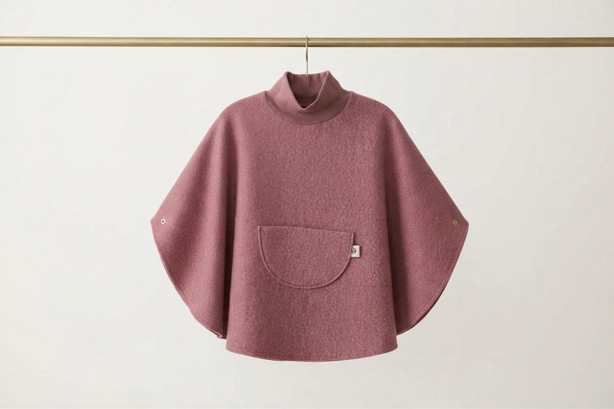 Walkponcho aus 100% Schurwolle – Vorderansicht