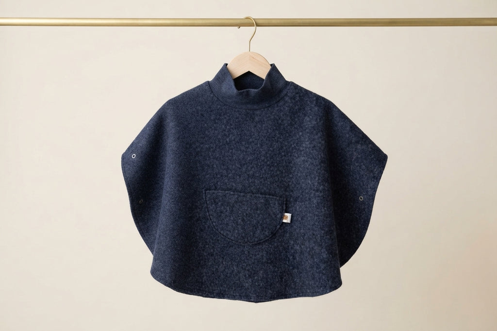 Walkponcho aus Walkstoff – Gesamtansicht