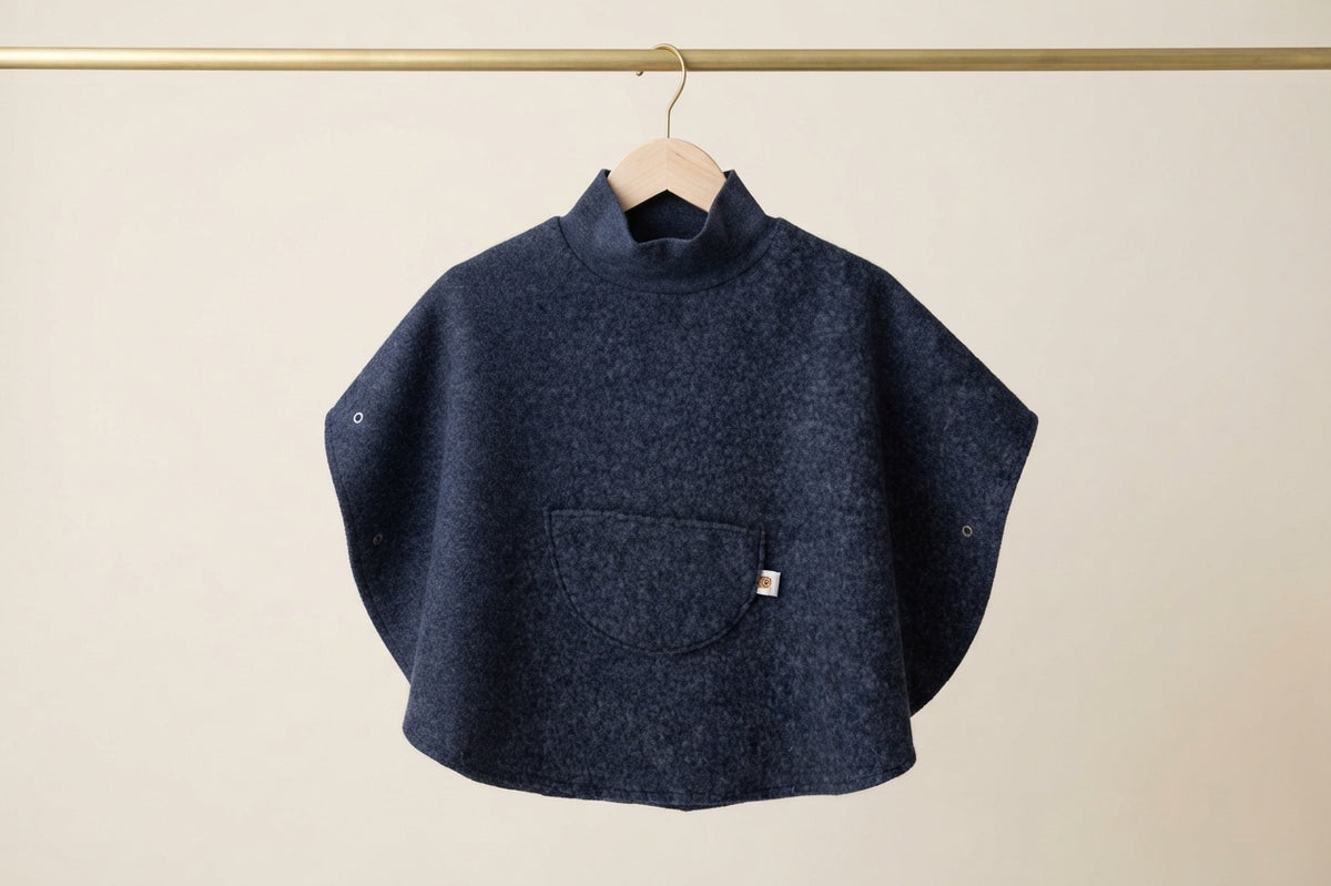 Walkponcho aus Walkstoff – Gesamtansicht