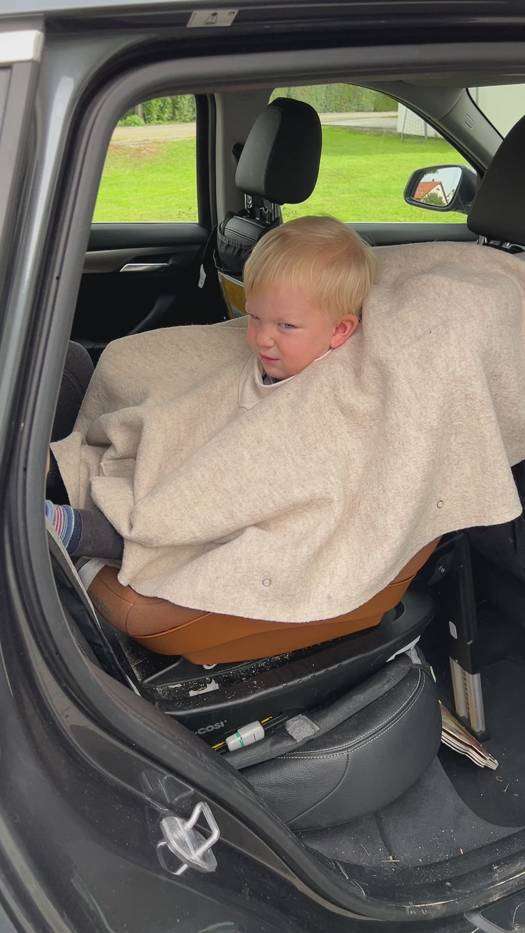 Walkponcho Farbe Creme – Gesamtansicht